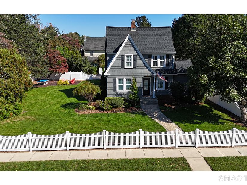 85 Newman Place, Fairfield CT 06825