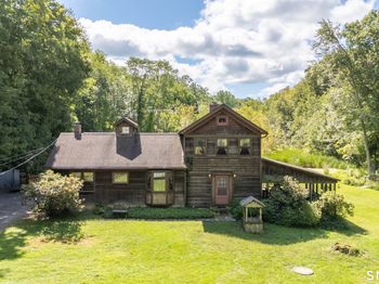 393 Center Road