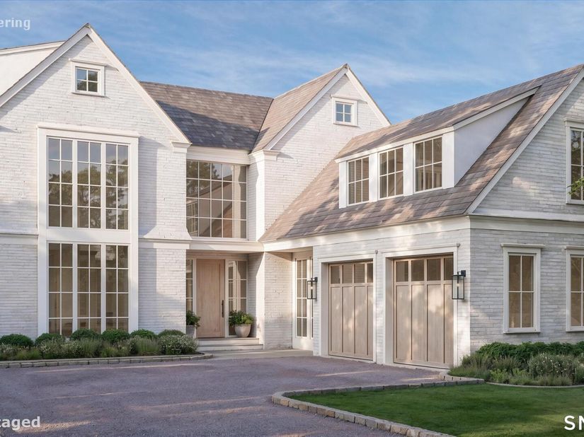  17 Stuart Drive, Greenwich CT 06870