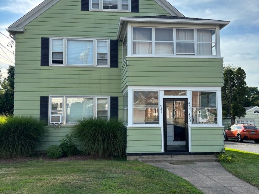 433 Thompson Street, Stratford CT 06615