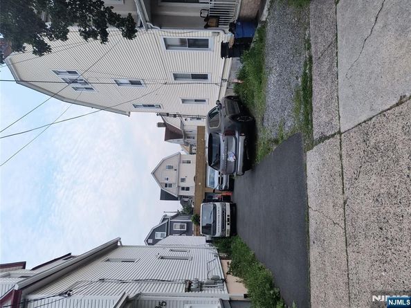 137-139 76th, North Bergen NJ 07047