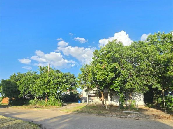 3338  Coronet Boulevard , Dallas Texas 75212