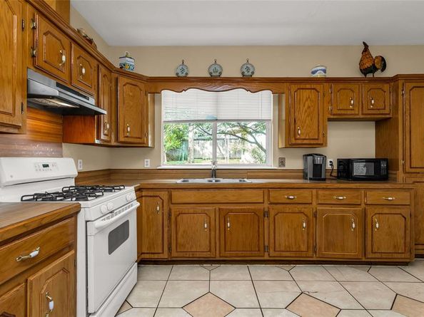 903  Cameron Avenue , Dallas Texas 75223