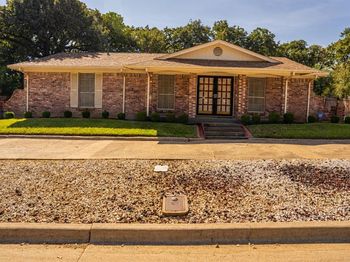 5520  Mac Arthur Drive 