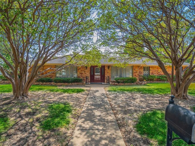7008  Leameadow Drive , Dallas Texas 75248