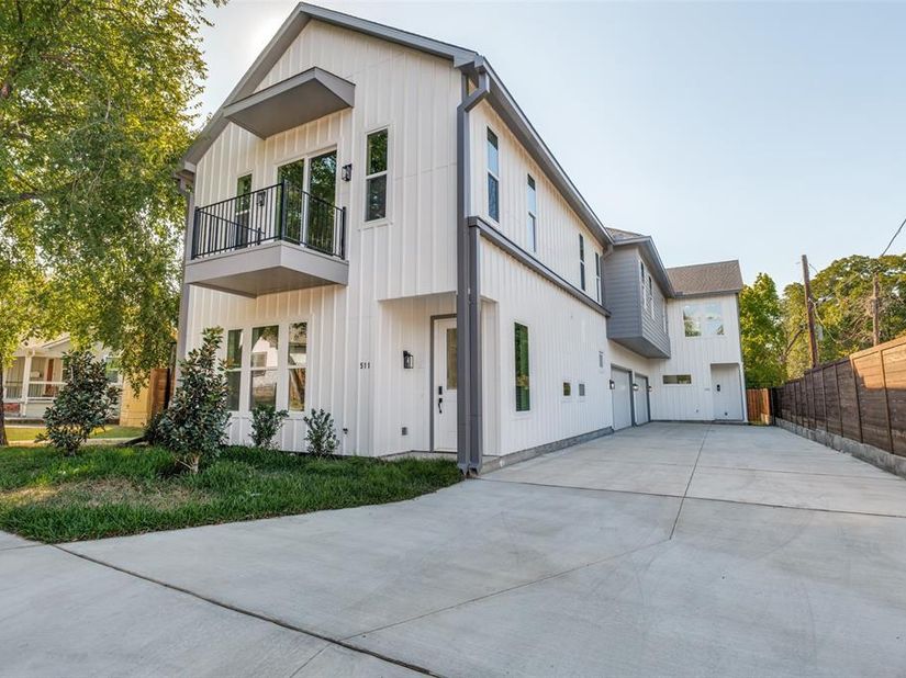 513 N Patton Street , Dallas Texas 75203