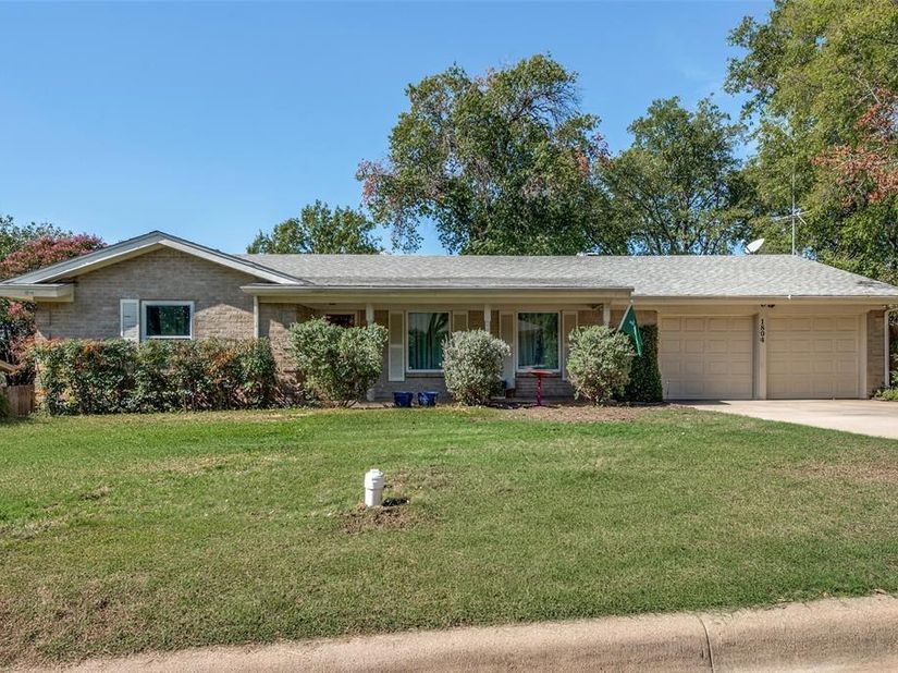 1804  Dakar Road W, Fort Worth Texas 76116