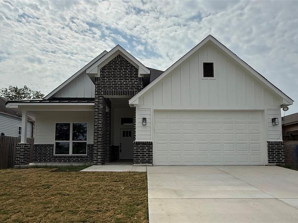 2613  Chestnut Avenue , Fort Worth Texas 76164