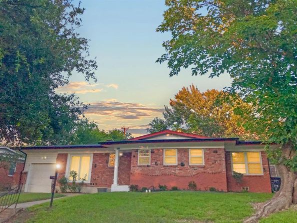 3517  Wicklow Court , Fort Worth Texas 76116