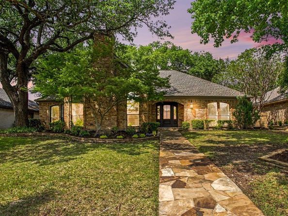 6419  Barfield Drive , Dallas Texas 75252