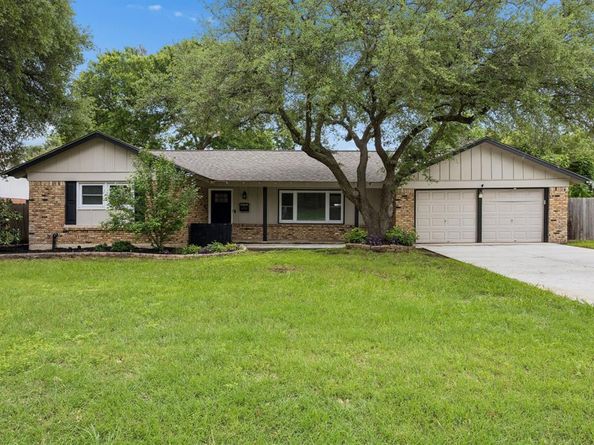 5805  Wedgmont Circle N N, Fort Worth Texas 76133