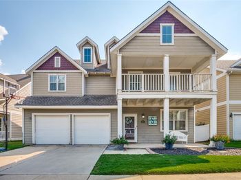 9812  Marthas Vineyard Circle 