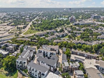 381 E Greenbriar Lane 