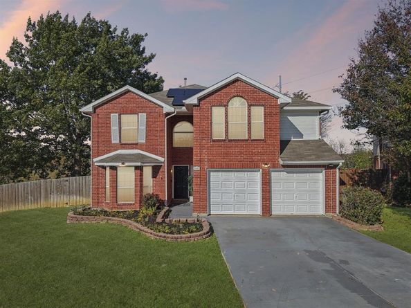 3901  Silver Meadow Lane , Grand Prairie Texas 75052