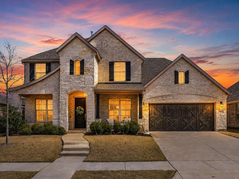 13674  Carmenita Drive , Frisco Texas 75035