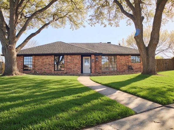 5302  Anchor Cove Circle , Garland Texas 75043