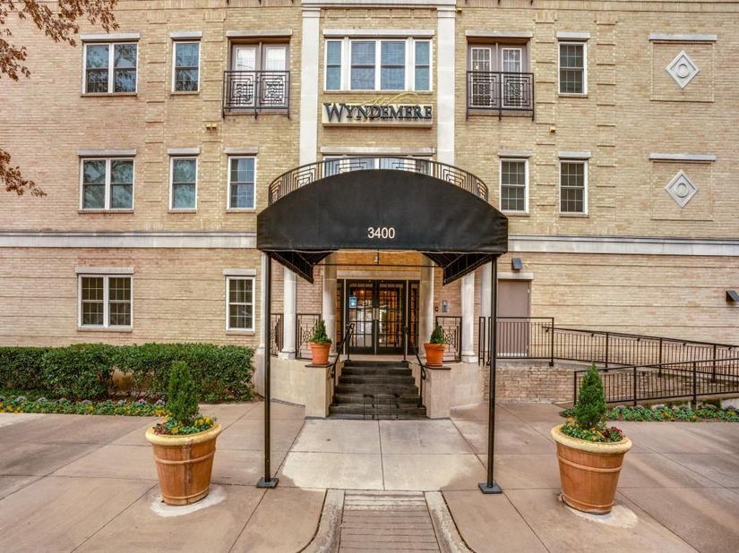 3400  Welborn Street  217, Dallas Texas 75219