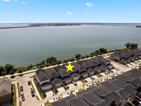 7309  Sunset Boulevard , Rowlett Texas 75088