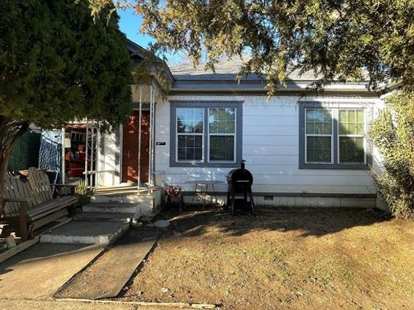 607  Neches Street , Dallas Texas 75208