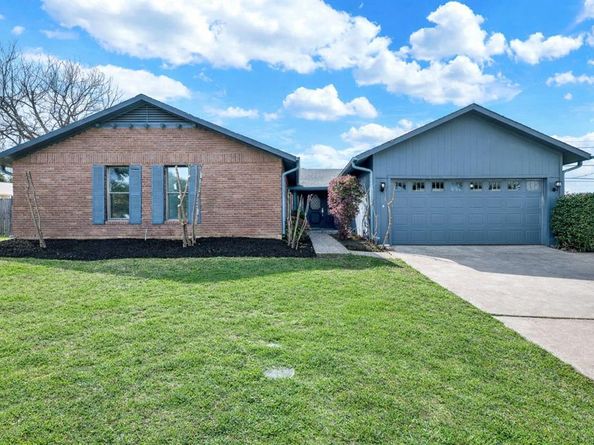 2033  Durham Street , Irving Texas 75062