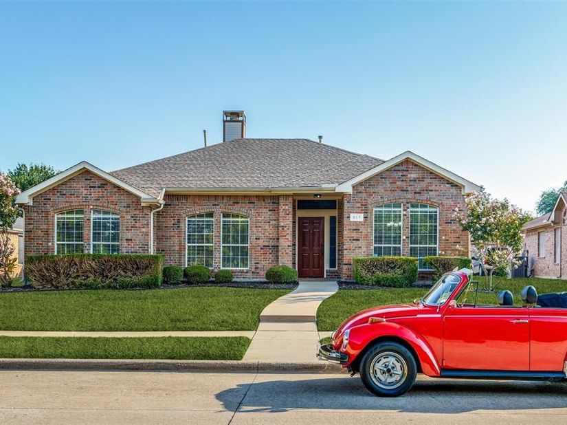 817  Aylesbury Drive , Allen Texas 75002