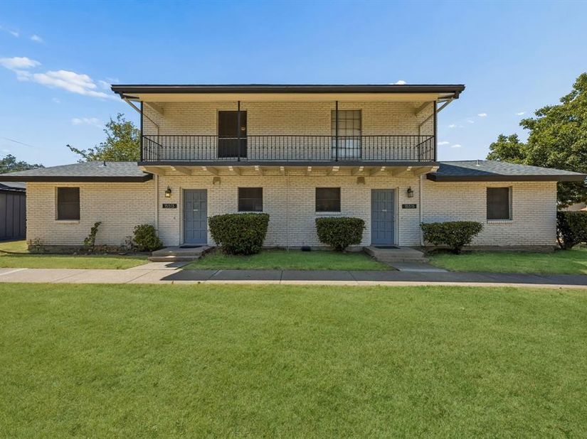 15513  El Estado Drive , Dallas Texas 75248