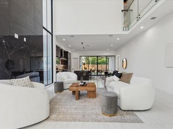 3828  Eaton Drive 