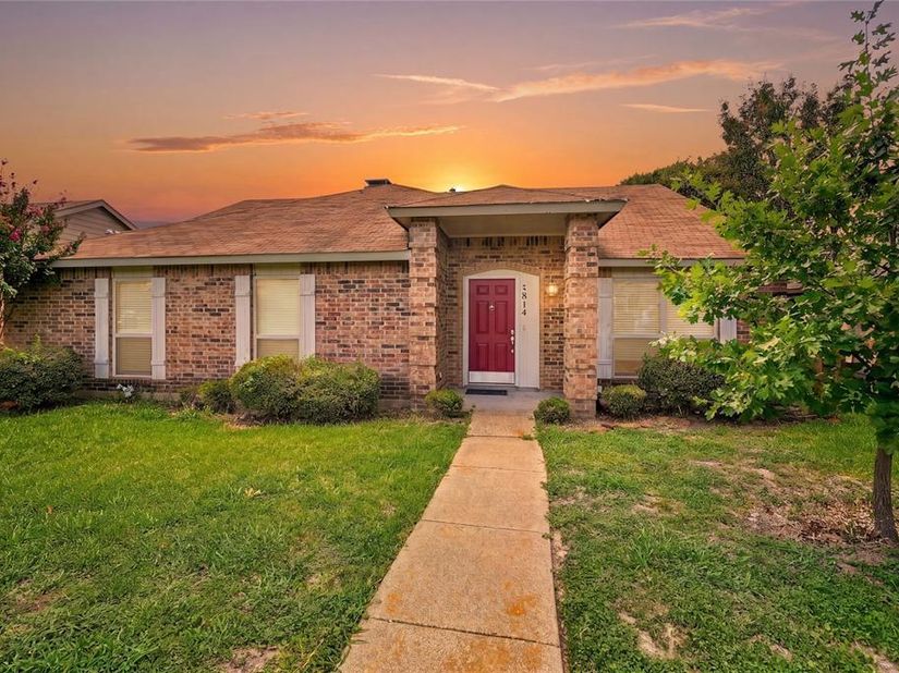 5814  Winell Drive , Garland Texas 75043