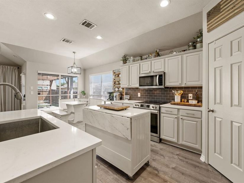628  Poncho Lane , Fort Worth Texas 76052