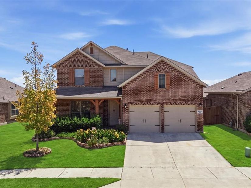 5501  Tuxbury Pond Drive , Fort Worth Texas 76179