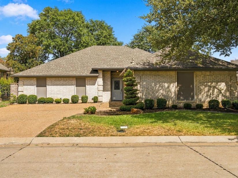 4007  Appian Way , Arlington Texas 76013
