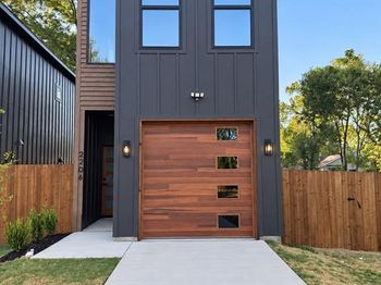 2206  Dyson Street 