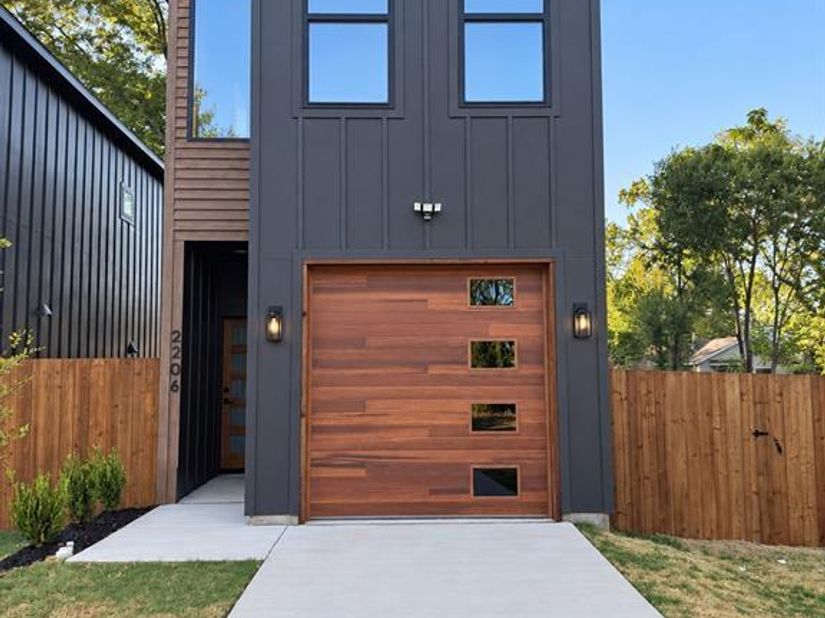 2206  Dyson Street , Dallas Texas 75215