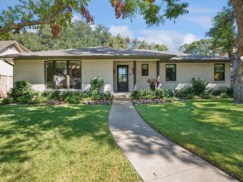 9553  Estate Lane , Dallas Texas 75238