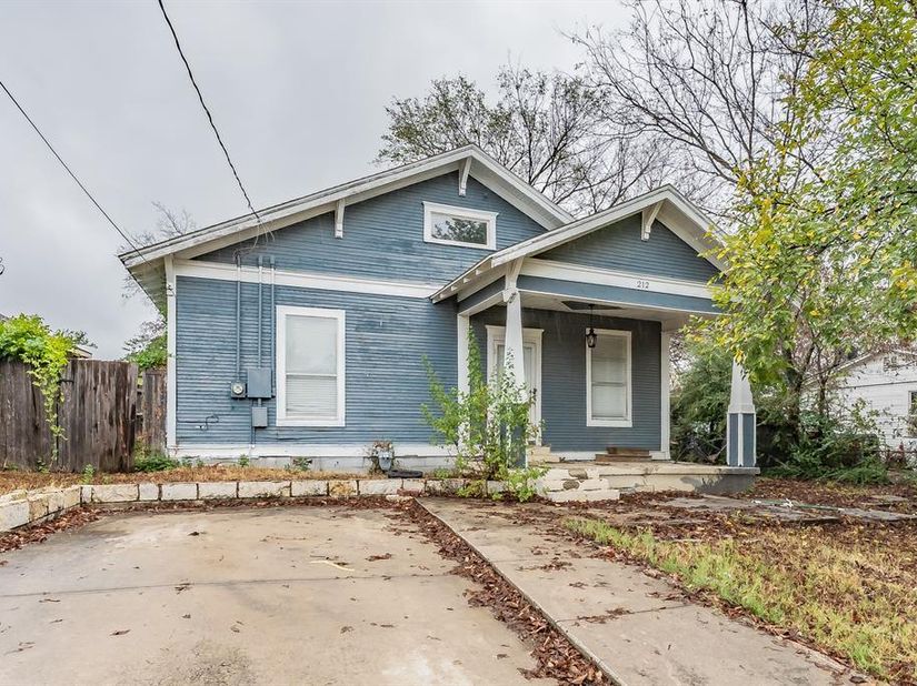 212 N Ruddell Street , Denton Texas 76205