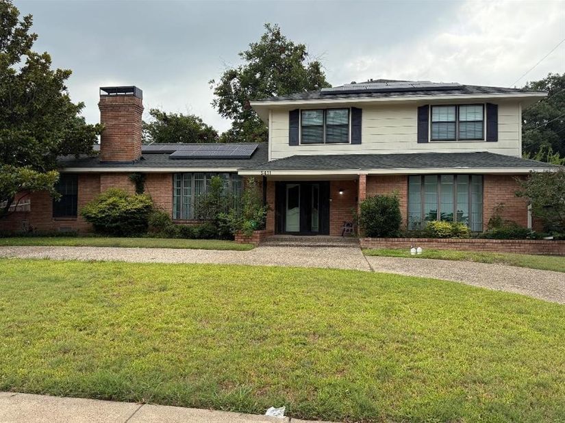 5411  Cherry Glen Lane , Dallas Texas 75232