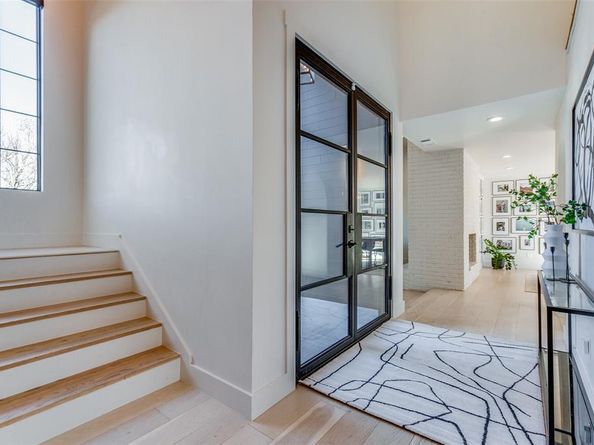 15710  Nedra Way , Dallas Texas 75248