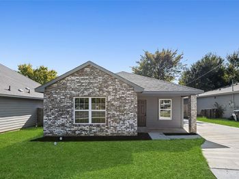 1616 E Robert Street 