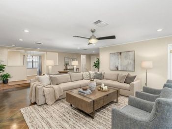 3644 W Seminary Drive 