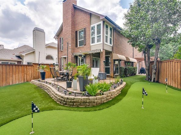 9428  Blue Jay Way , Irving Texas 75063