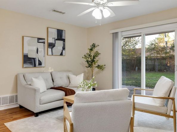 449  Springdale  , Grand Prairie Texas 75052