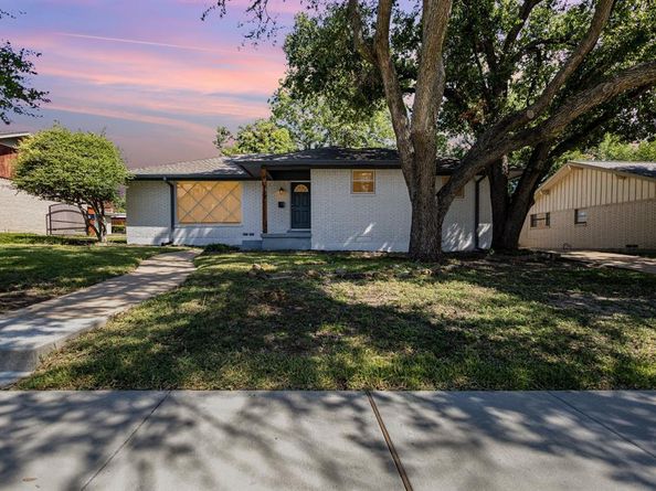 809  Carroll Drive , Garland Texas 75041