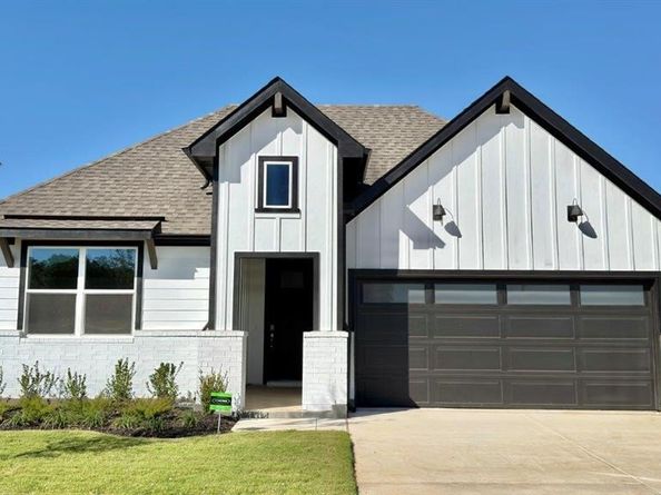 2800  MCCORMICK Street , Denton Texas 76205