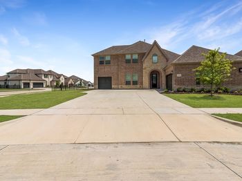 2908  Standing Tall Court 