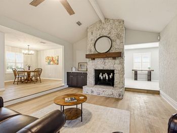 1904  Clover Trail 