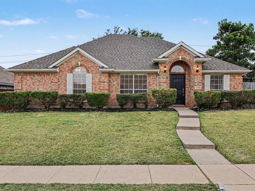 11709  Amber Valley Drive , Frisco Texas 75035