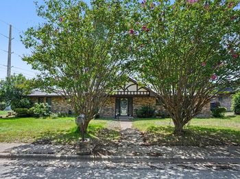 1215  Thunderbrook Drive 