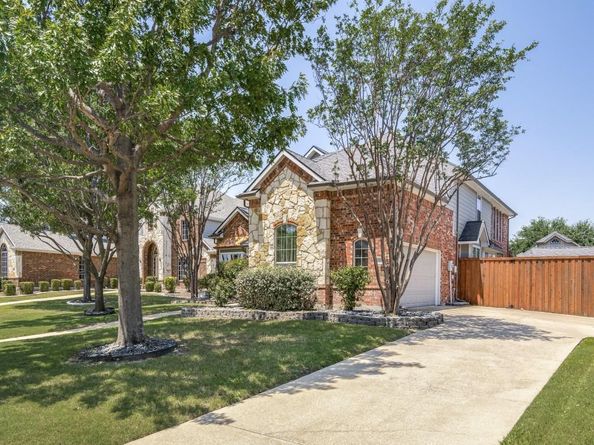 10405  Panks Court , Rowlett Texas 75089