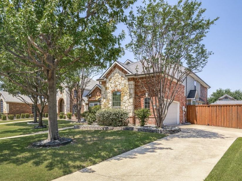 10405  Panks Court , Rowlett Texas 75089