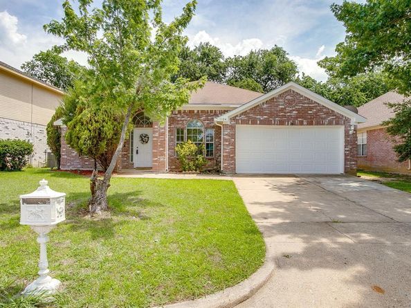 1104  Angel Fire Lane , Arlington Texas 76001